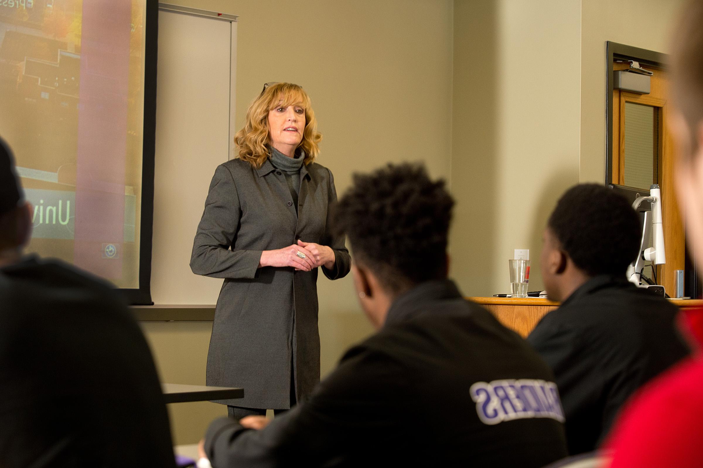 Mount Union classroom with professor and students